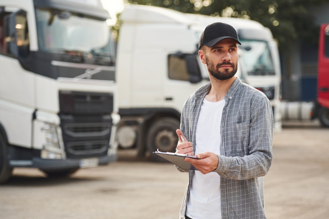Standaryzacja w logistyce. Jak ułatwia transport i magazynowanie?